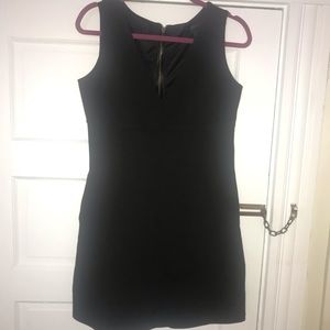 V neck sleeveless dress